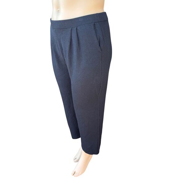St. John Basics 16 Black Santana Knit Pleated Cropped Pants - Picture 3 of 7